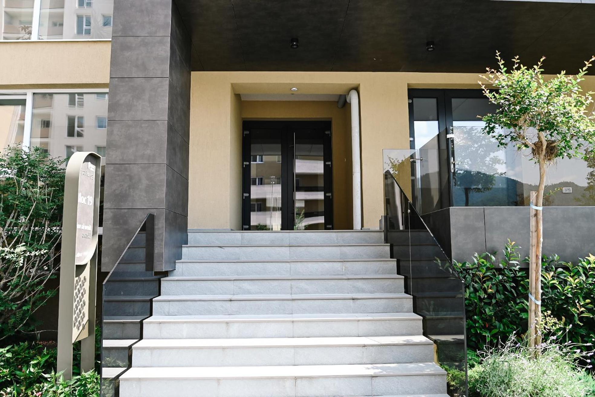 Urban Plaza - Aparthotel Braşov Exterior foto